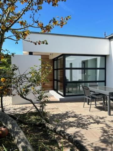 Maison Villa Montmarin Vue Mer Bretagne Nord Vers Roscoff Carantec Morlaix Plouescat Locquenole Avec Son Spa Et Sa Vue Mer Екстериор снимка